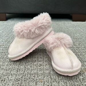 Cat & Jack Pink Kids Slippers